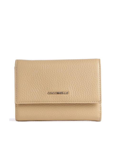 COCCINELLE METALLIC SOFT Bifold-Brieftasche aus gehämmertem Leder frisches Beige - Brieftaschen Damen