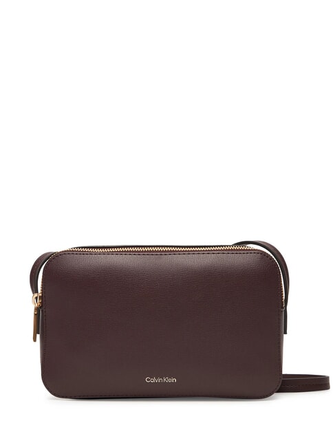 CALVIN KLEIN EMBOSSED LOGO Mini-Umhängetasche Fudge/Espresso - Damentaschen