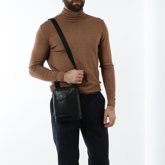HAKONE Mini-IPAD-Tasche Schwarz - Umh&auml;ngetaschen Herren