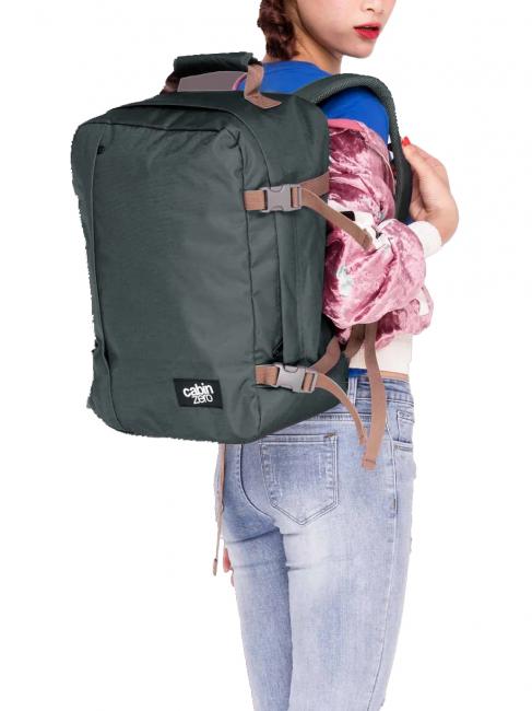 CLASSIC 28L Underseater Reiserucksack Schwarzer Sand - Rucksäcke für Schule &amp; Freizeit