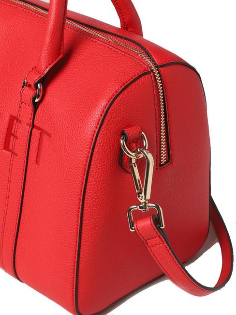 LOGO EMBOSSED Kofferraumtasche mit Schultergurt Mohn - Damentaschen