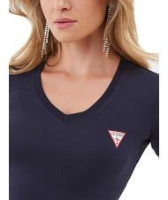GUESS MINI TRIANGLE T-Shirt mit V-Ausschnitt blau geschw&auml;rzt - T-Shirts und Tops f&uuml;r Damen - 3