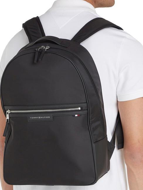 TH URBAN REPREVE Rucksack aus recyceltem Polyester Schwarz - Rucks&auml;cke f&uuml;r Schule &amp; Freizeit