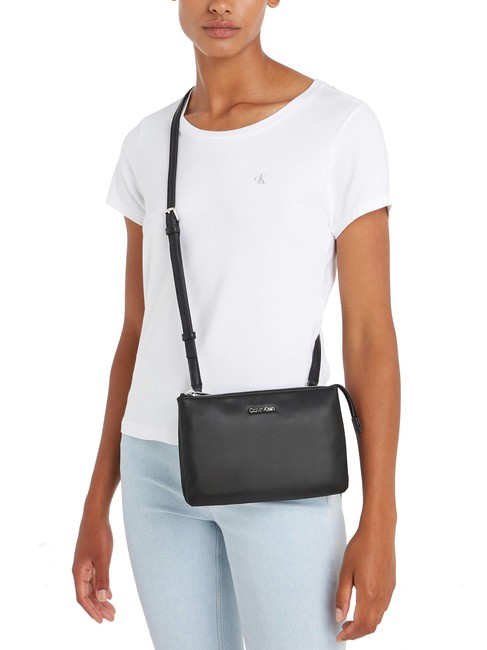 CK MUST EW DOUBLE Mini-Schultertasche ckschwarz - Damentaschen