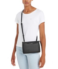 CALVIN KLEIN CK MUST EW DOUBLE Mini-Schultertasche ckschwarz - Damentaschen - 4