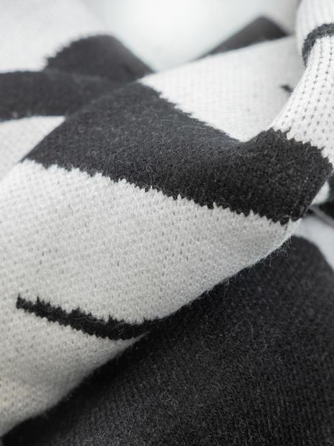 ZAMIG Maxi-Schal mit Logo schwarz/schwarz - Schals