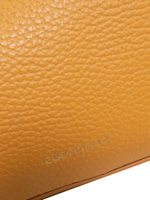 LILY Mini-Ledertasche mit Kettengriff Aprikose - Damentaschen