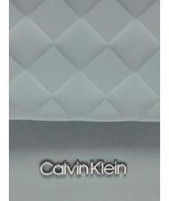 CALVIN KLEIN CALVIN MINI QUILT Mini-Umhängetasche Taube - Damentaschen - 3