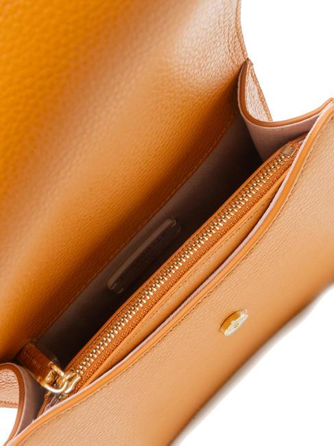 ANNE Minitasche mit Klappe aus gehämmertem Leder Paprika - Damentaschen