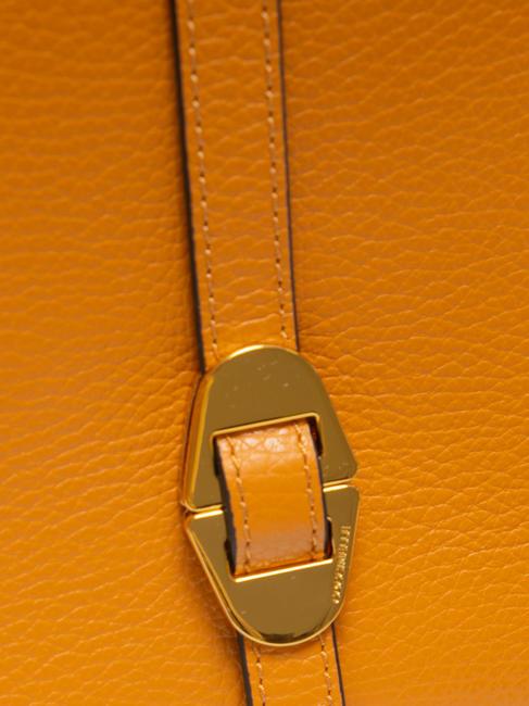 COSIMA Umhängetasche aus gehämmertem Leder Paprika - Damentaschen