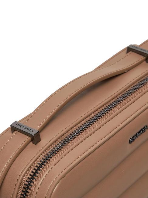 LINE QUILT Schultertasche Pfifferling - Damentaschen