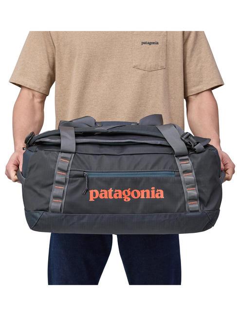 BLACK HOLE 40L Reiserucksack Schwarz - Reisetaschen