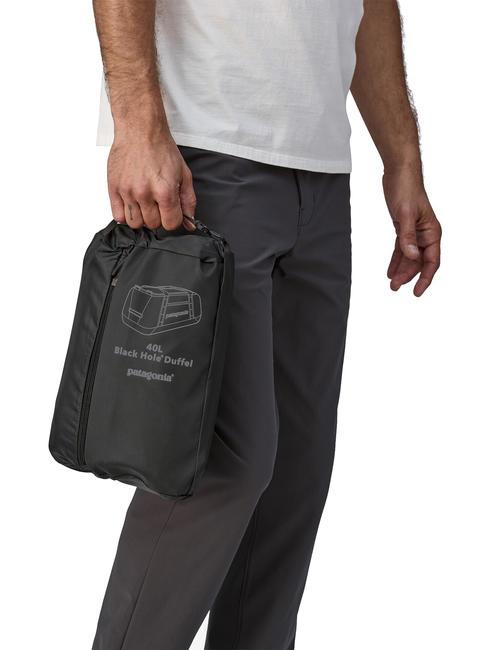 BLACK HOLE 40L Reiserucksack Schwarz - Reisetaschen