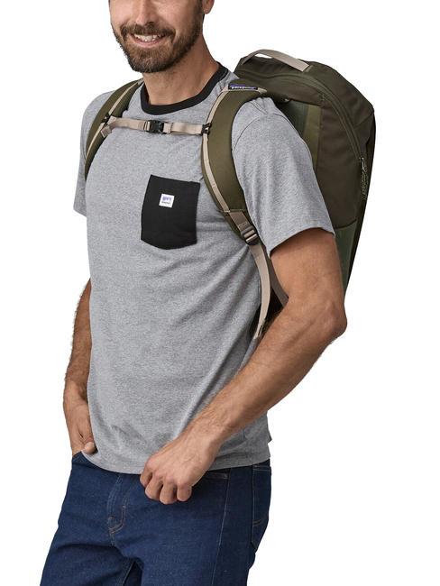 BLACK HOLE 25L Reiserucksack glimmendes Blau - Rucks&auml;cke f&uuml;r Schule &amp; Freizeit