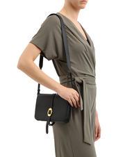 COCCINELLE COSIMA Umhängetasche aus gehämmertem Leder Paprika - Damentaschen - 4