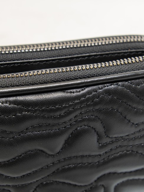 QUEBEC Mini-Umhängetasche aus Leder Schwarz - Damentaschen