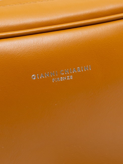 LOGO PRINT Schlafzimmertasche aus glattem Leder bräunen - Damentaschen