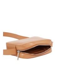 CALVIN KLEIN EMBOSSED CALVIN Mini-Kameratasche über der Schulter Löwe - Damentaschen - 3