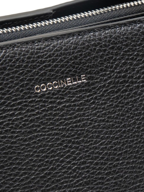 SWAP Handtasche aus geh&auml;mmertem Leder Schwarz - Damentaschen