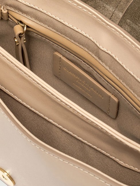HELENA ROUND Ledertasche mit Klappe Creme - Damentaschen