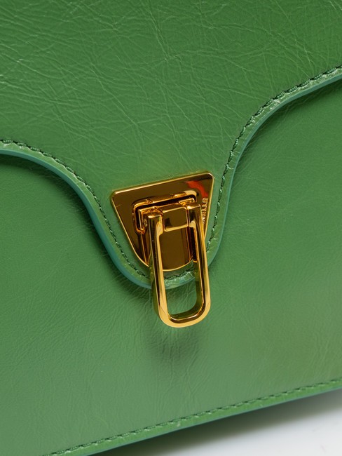 BEAT ROCK Klappentasche aus rissigem Leder Pfefferminze - Damentaschen