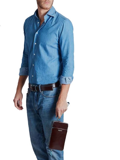 BLUE SQUARE Clutch aus Leder MAHAGONI - Damentaschen