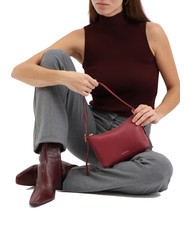 COCCINELLE CHERRY Kleine Umh&auml;ngetasche aus Leder Granatrot - Damentaschen - 4