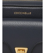 COCCINELLE BEAT SOFT Minitasche aus strukturiertem Leder Mitternachtsblau - Damentaschen - 4