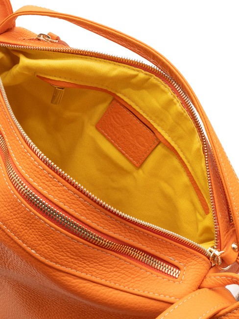 TRIO  Rucksack aus gehämmertem Leder orange - Damentaschen