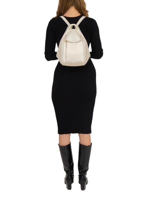 TRIO  Rucksack aus gehämmertem Leder Weiß - Damentaschen