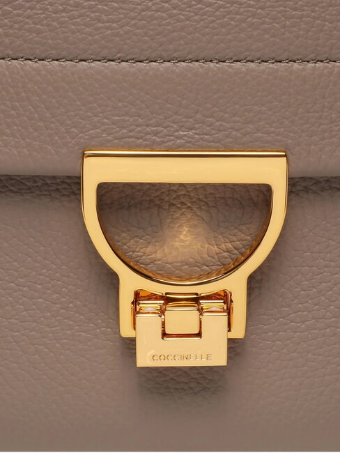 ARLETTIS Handtasche aus gehämmertem Leder warmes Taupe - Damentaschen