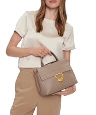 COCCINELLE ARLETTIS Handtasche aus gehämmertem Leder warmes Taupe - Damentaschen - 5