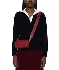 PINKO EMBOSSED LOGO Schulterkameratasche Bordeaux-Merlot-Antikgold - Damentaschen - 5