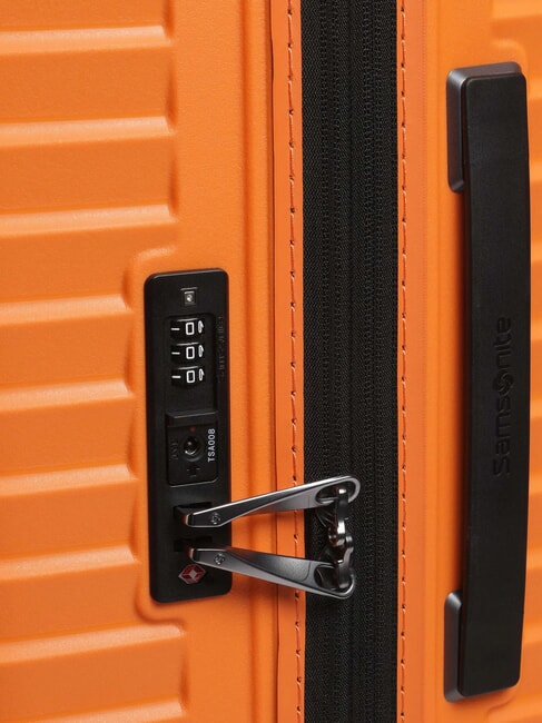 INTUO Mittelgroßer erweiterbarer Trolley Aprikose - Harte Trolleys