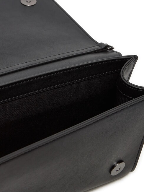 CHAIN Umhängetasche mit Mikronieten schwarz/rotguss - Damentaschen