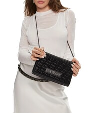 LOVE MOSCHINO CHAIN Umhängetasche mit Mikronieten schwarz/rotguss - Damentaschen - 4