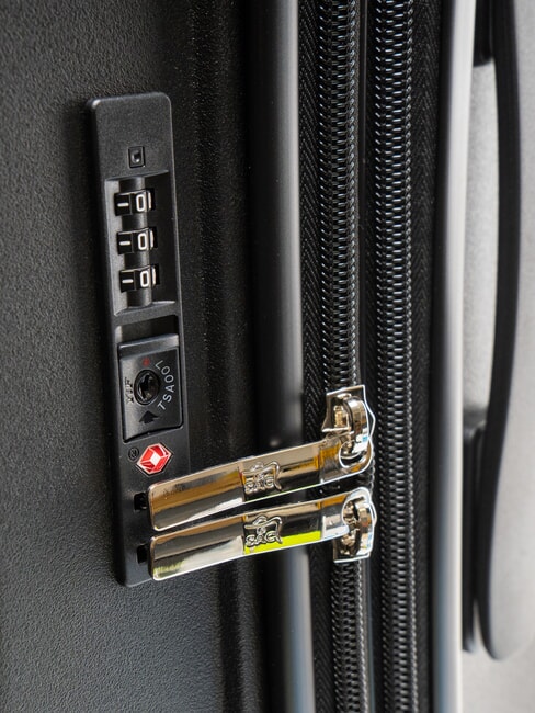 LIGHT POP 2 Mittelgroßer erweiterbarer Trolley Schwarz - Harte Trolleys