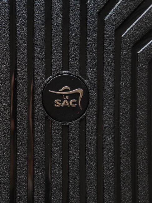 LIGHT POP 2 Mittelgroßer erweiterbarer Trolley Schwarz - Harte Trolleys