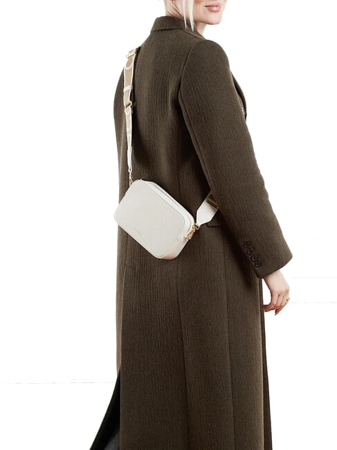 TEBE Schultertasche aus strukturiertem Leder Weiß - Damentaschen