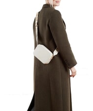 COCCINELLE TEBE Schultertasche aus strukturiertem Leder Weiß - Damentaschen - 4