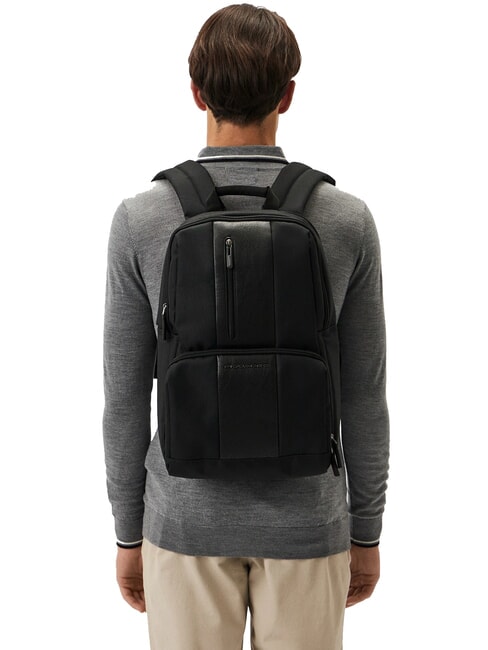 BRIEF ECOLOGICA TECH Rucksack aus recyceltem Stoff mit USB-Platte, 15,6-Zoll-Laptophalter Schwarz - PC-Rucksäcke
