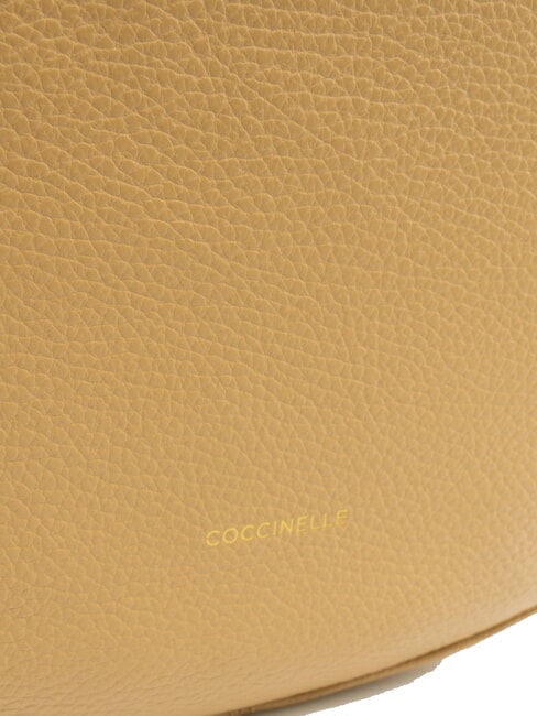 ALPHA Schultertasche aus gehämmertem Leder frisches Beige - Damentaschen