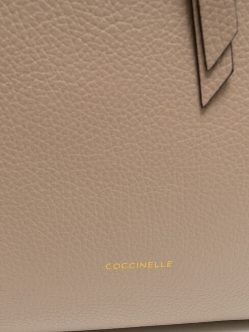 ALBA Schultertasche aus gehämmertem Leder Puderrosa - Damentaschen