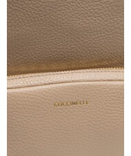 COCCINELLE JEN Rucksack aus gehämmertem Leder Puderrosa - Damentaschen - 5