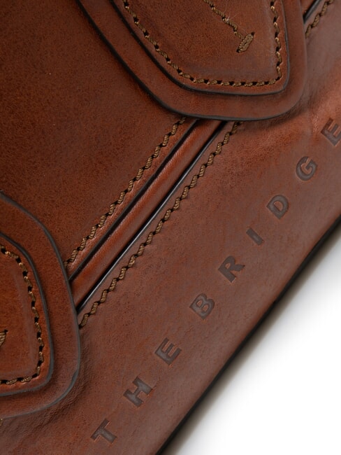 DAPHNE Mini-Kofferraumtasche aus Leder BRAUN - Damentaschen