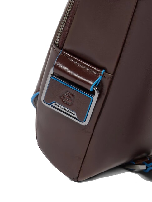 BLUE SQUARE One-Shoulder-Rucksack aus Leder MAHAGONI - Umhängetaschen Herren