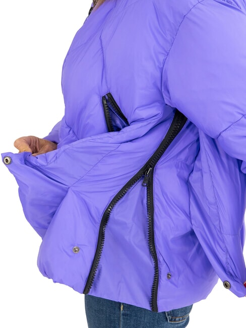 EUGENIE Kurze Satin-Daunenjacke mit Kapuze lila Opulenz - Daunenjacken für Damen