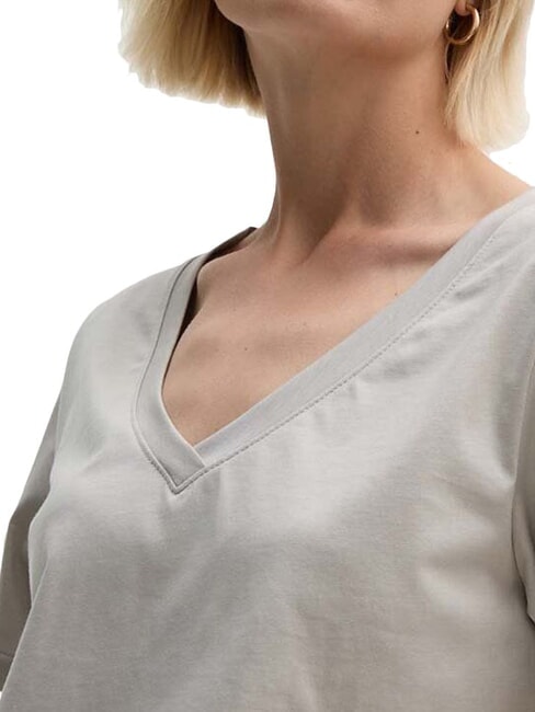 CK Kurzärmliges T-Shirt mit V-Ausschnitt Sandkiesel - T-Shirts und Tops für Damen