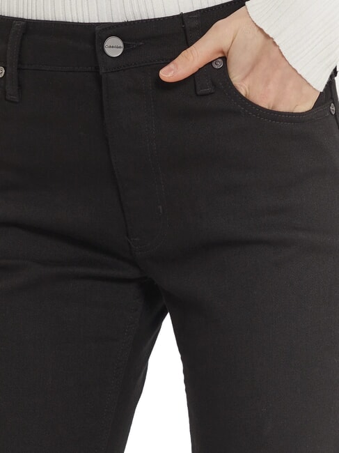 CK Flare-Fit-Jeans schwarzer Denim - Damenjeans