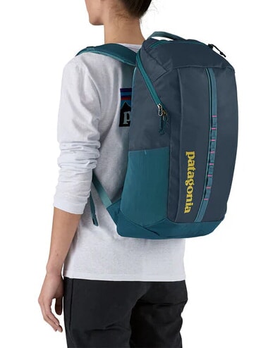 BLACK HOLE 25L Reiserucksack aktuelles Blau - Rucksäcke für Schule &amp; Freizeit